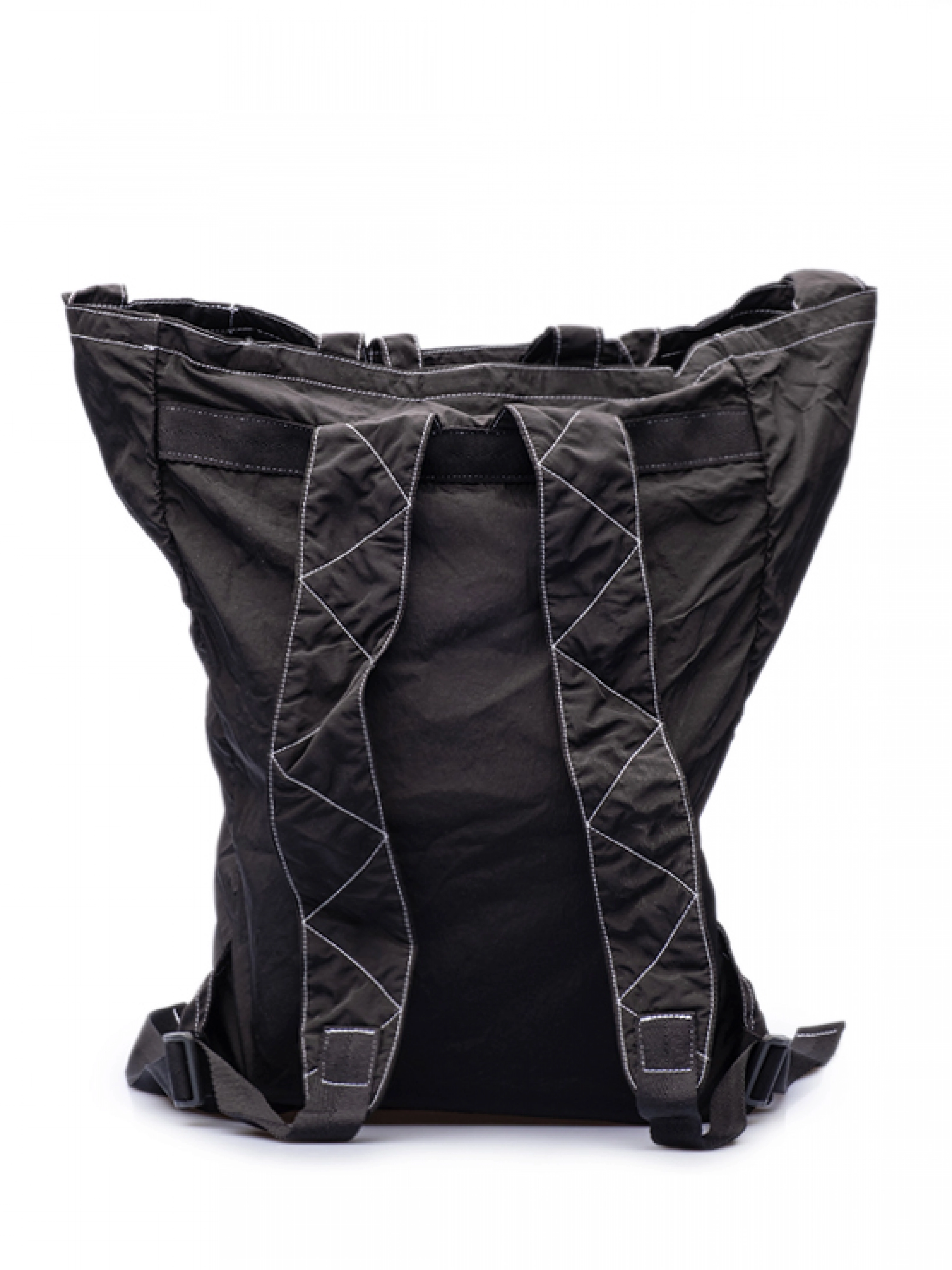 Сумка-портфель в черном цвете на регулируемых лямках с надписью Aeronautica Militare