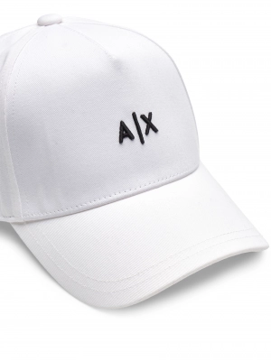 Бейсболка в белом цвете с нашитым лого бренда Armani Exchange