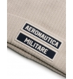 Шапка молочного цвета с надписью Aeronautica Militare