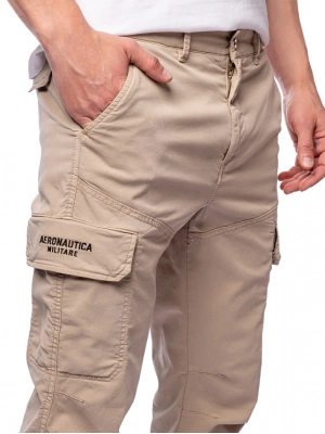 Брюки чинос из хлопка с прорезными карманами и патчем из эко кожи Aeronautica Militare