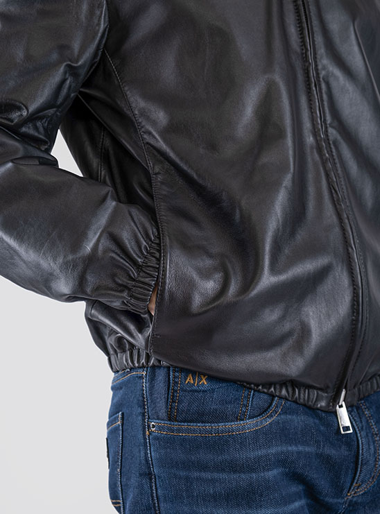 Кожаная куртка с капюшоном и резинкой снизу Armani Exchange