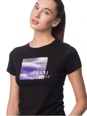 Футболка Armani Exchange приталенного кроя в черном цвете с контрастным принтом