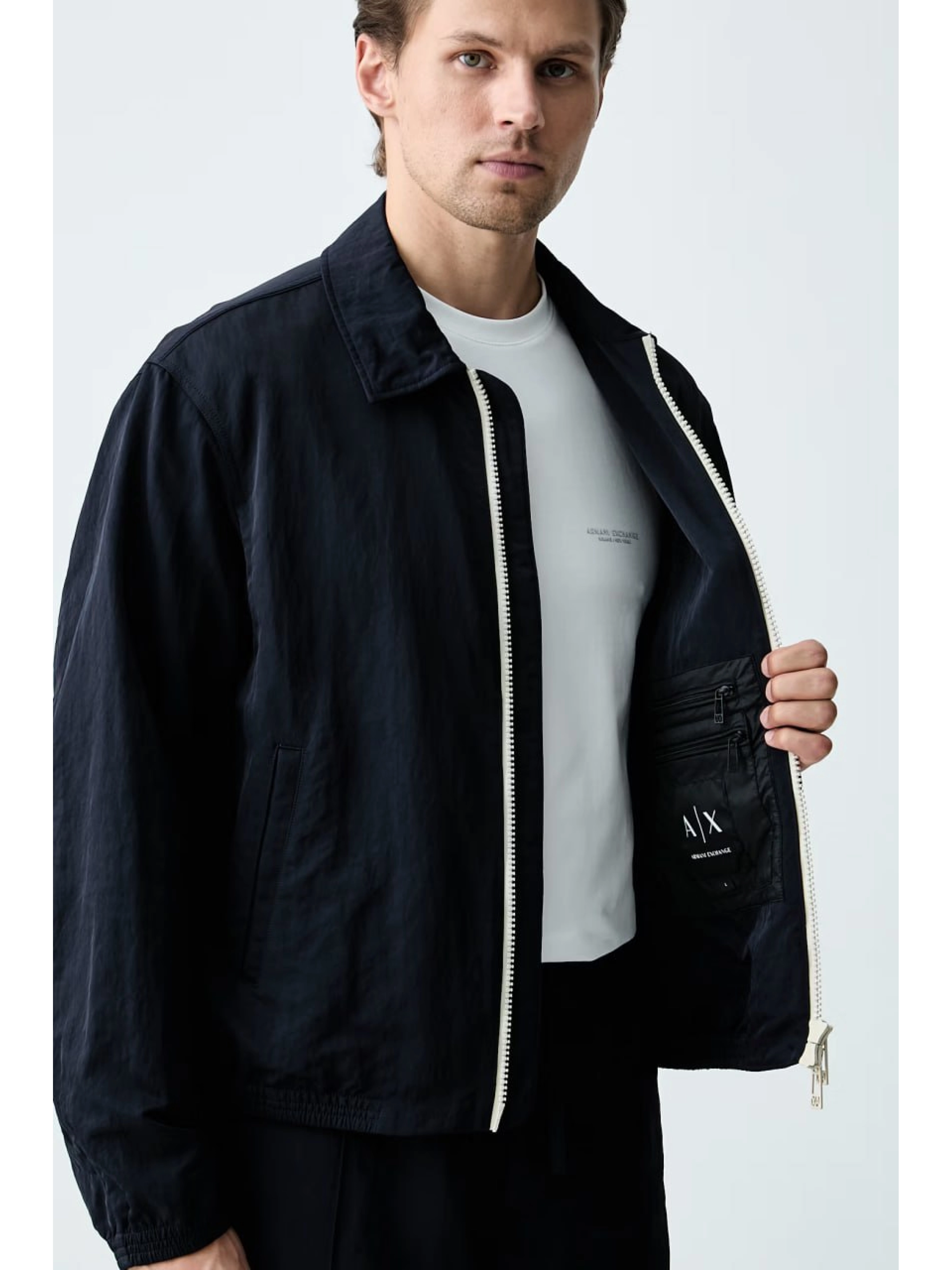 Тёмно-синяя демисезонная куртка Armani Exchange