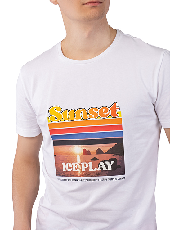 Белая футболка с ярким принтом Ice Play