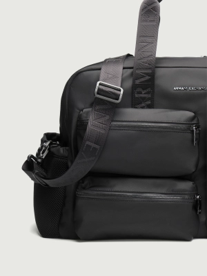 Сумка спортивная в черном цвете с внешними карманами Armani Exchange