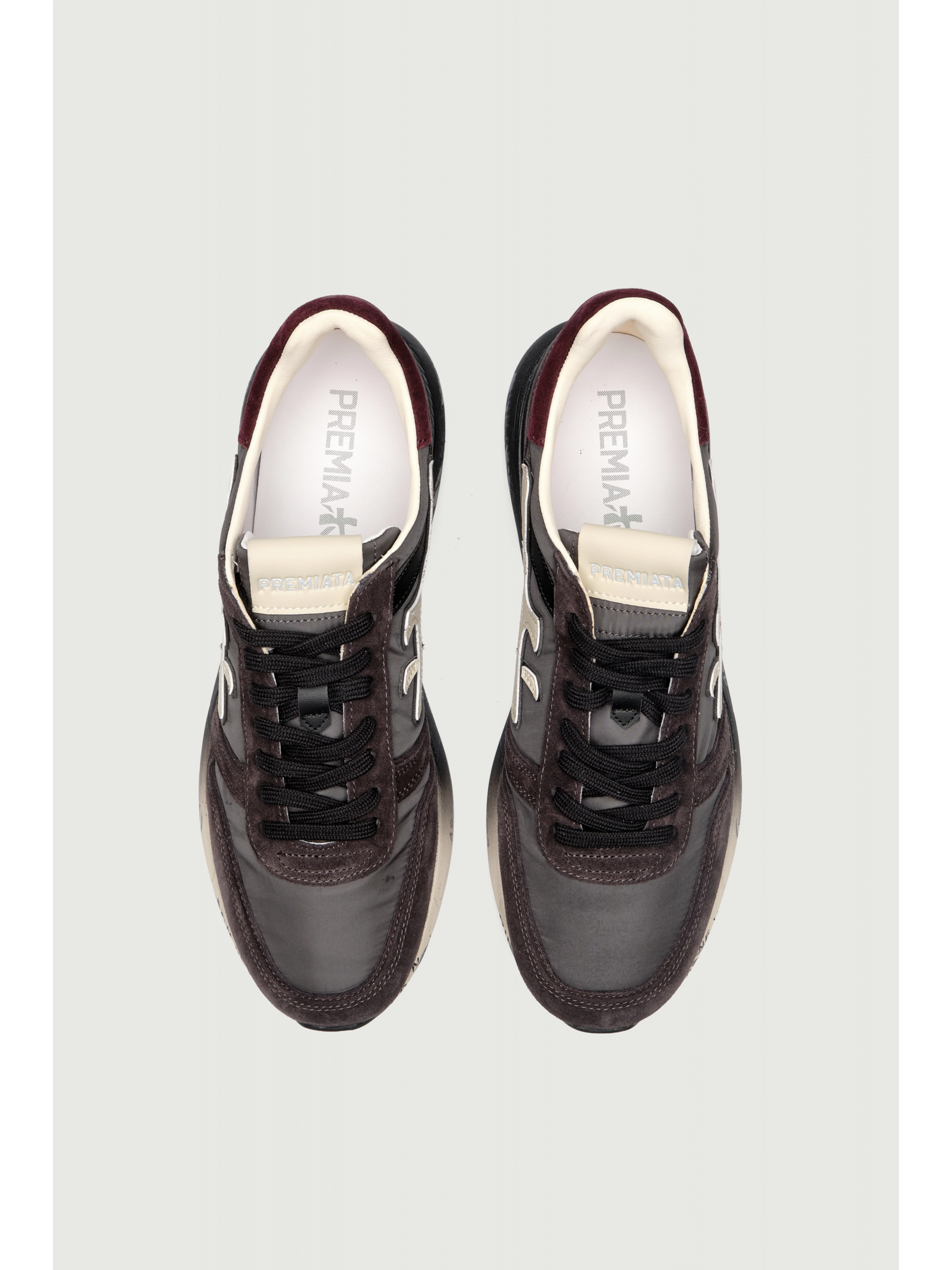 Кроссовки мужские Premiata MICK7719, серого цвета с молочным логотипом и бордовым задником