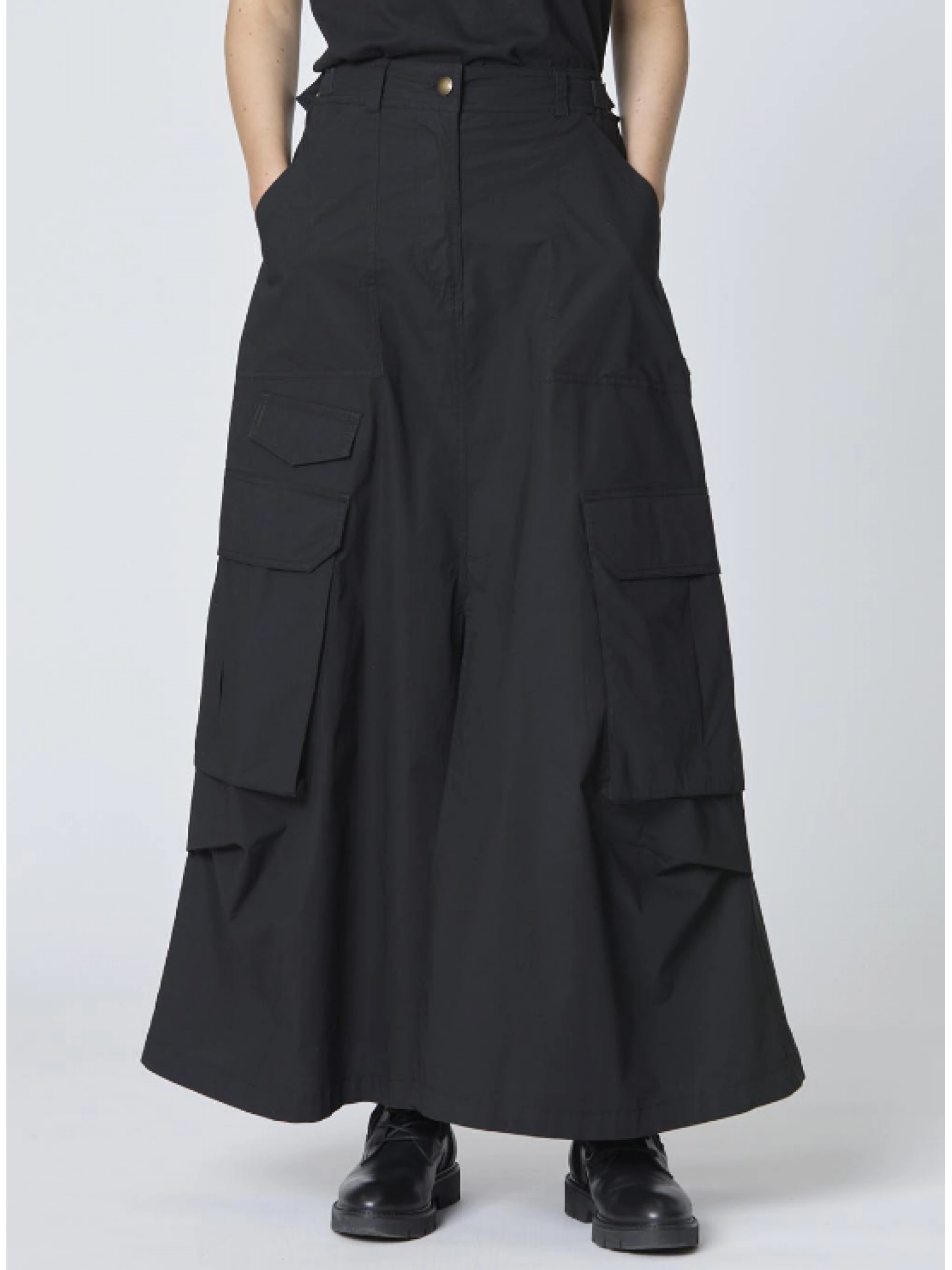 Юбка-карго длины макси в черном цвете Aeronautica Militare