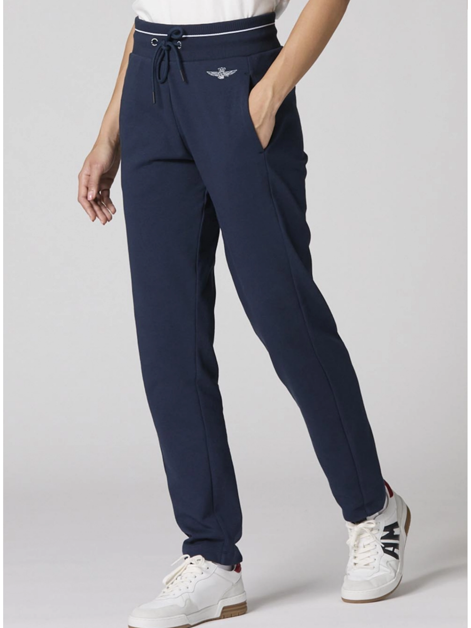 Брюки в темно-синем цвете прямого кроя с прорезными карманами на резинке Аeronautica Militare