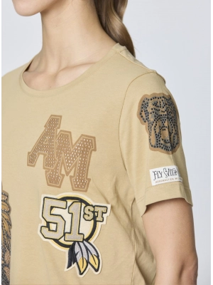 Футболка свободного кроя в бежевом цвете с множеством принтов Аeronautica Militare