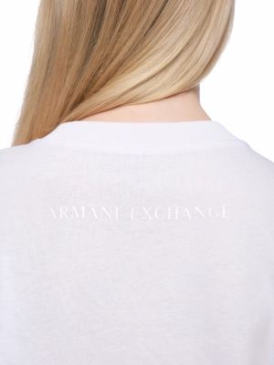Футболка в белом цвете свободного кроя с объемным принтом Armani Exchange