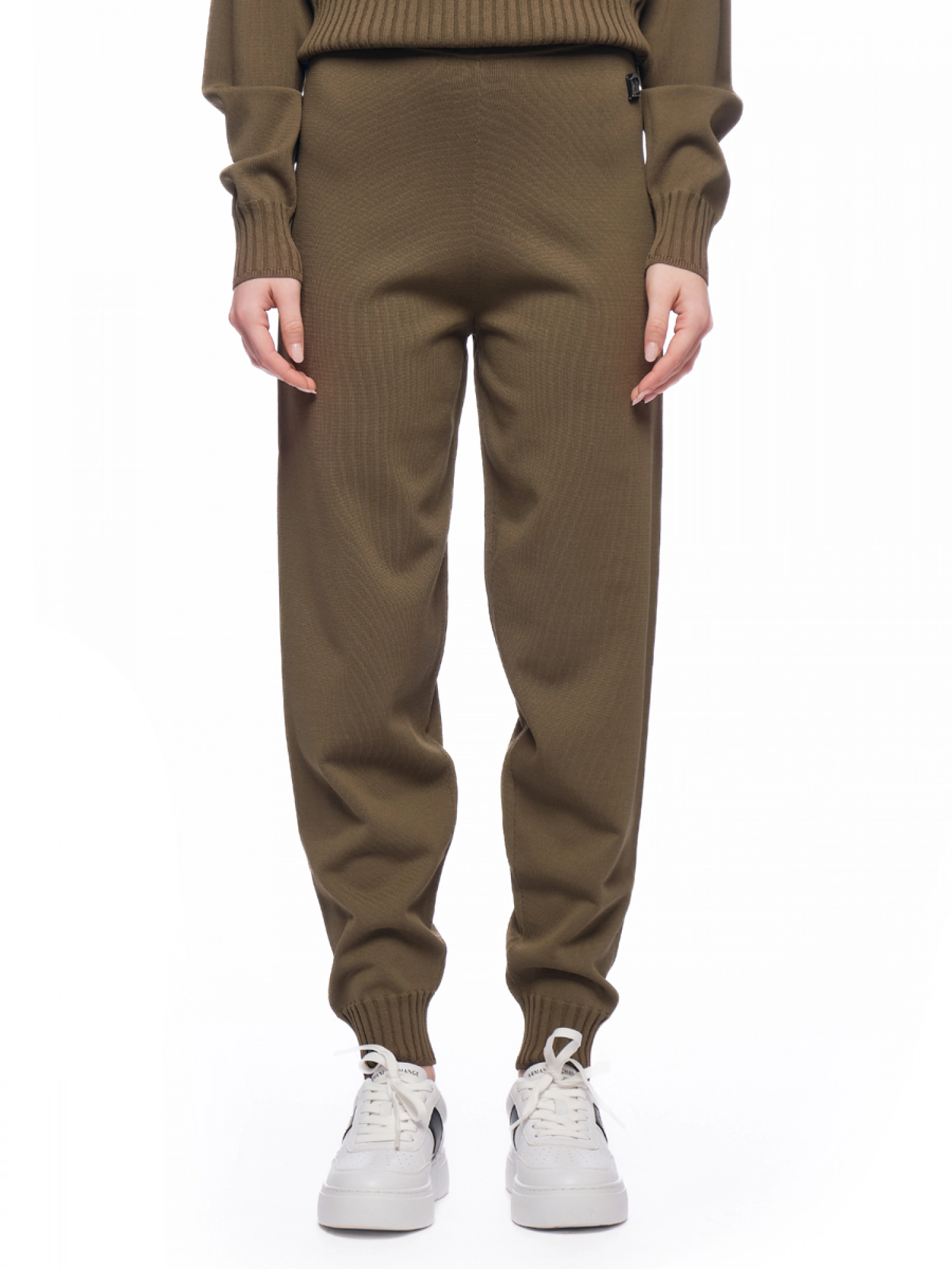 Брюки в цвете хаки на средней посадке с резинкой на поясе и манжетах Armani Exchange
