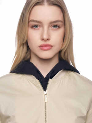 Куртка в бежевом цвете с укороченным рукавом и резинкой на поясе Armani Exchange