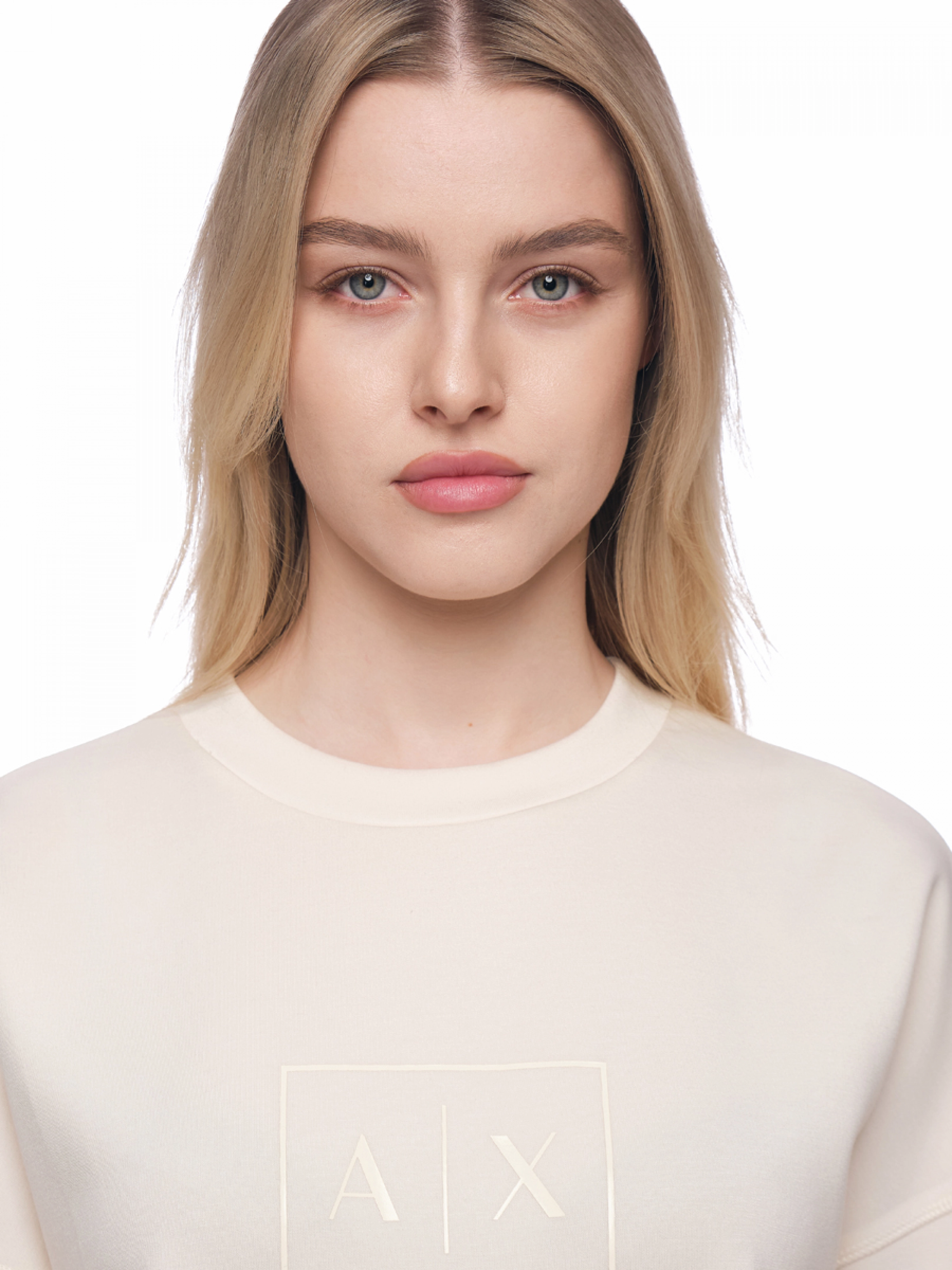 Свитшот в молочном цвете свободного кроя с круглым воротом Armani Exchange Свитшот в молочном цвете свободного кроя с круглым воротом Armani Exchange