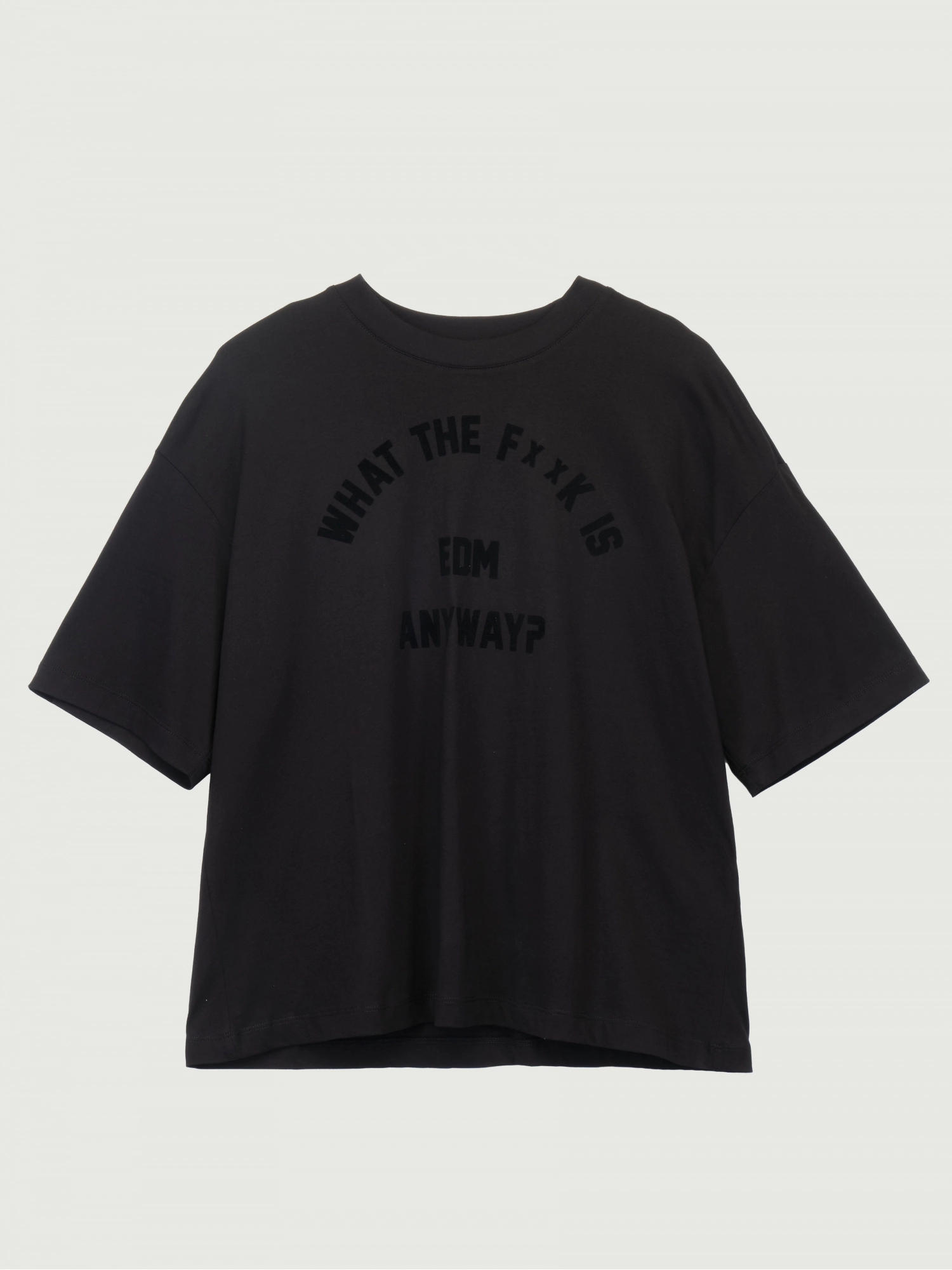 Футболка в черном цвете свободного кроя с лого бренда Armani Exchange Футболка в черном цвете свободного кроя с лого бренда Armani Exchange