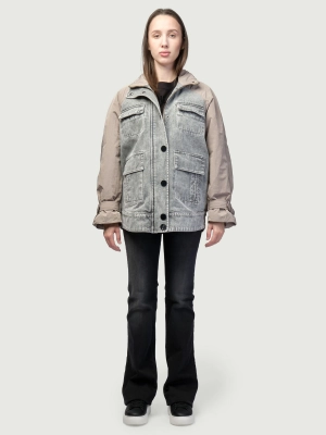 Куртка в комбинированном цвете с накладными карманами Armani Exchange Куртка в комбинированном цвете с накладными карманами Armani Exchange