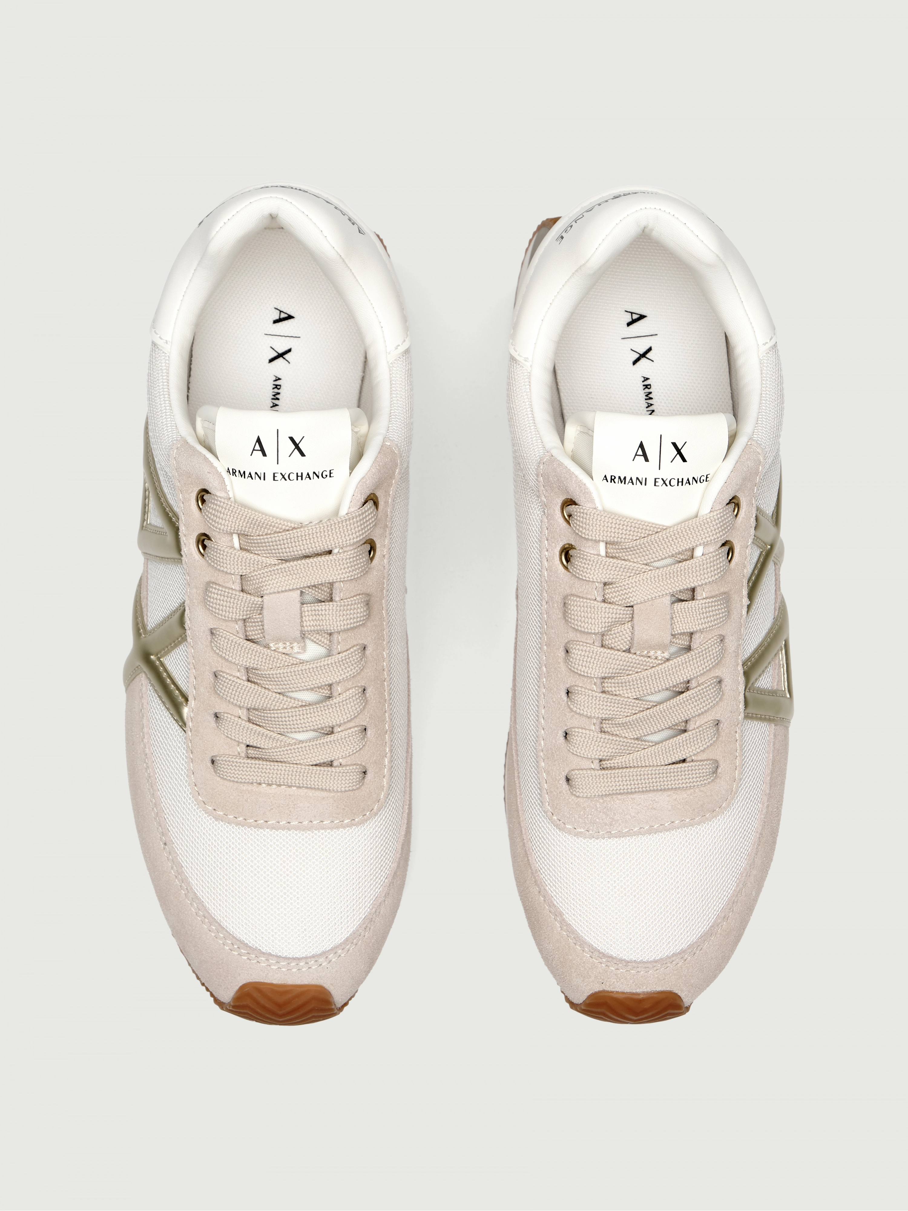 Кроссовки Armani Exchange в комбинированной расцветке с золотыми вставками лого бренда Кроссовки Armani Exchange в комбинированной расцветке с золотыми вставками лого бренда