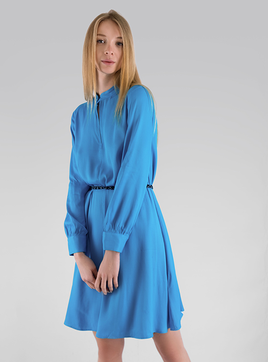 Платье голубого цвета с поясом Armani Exchange