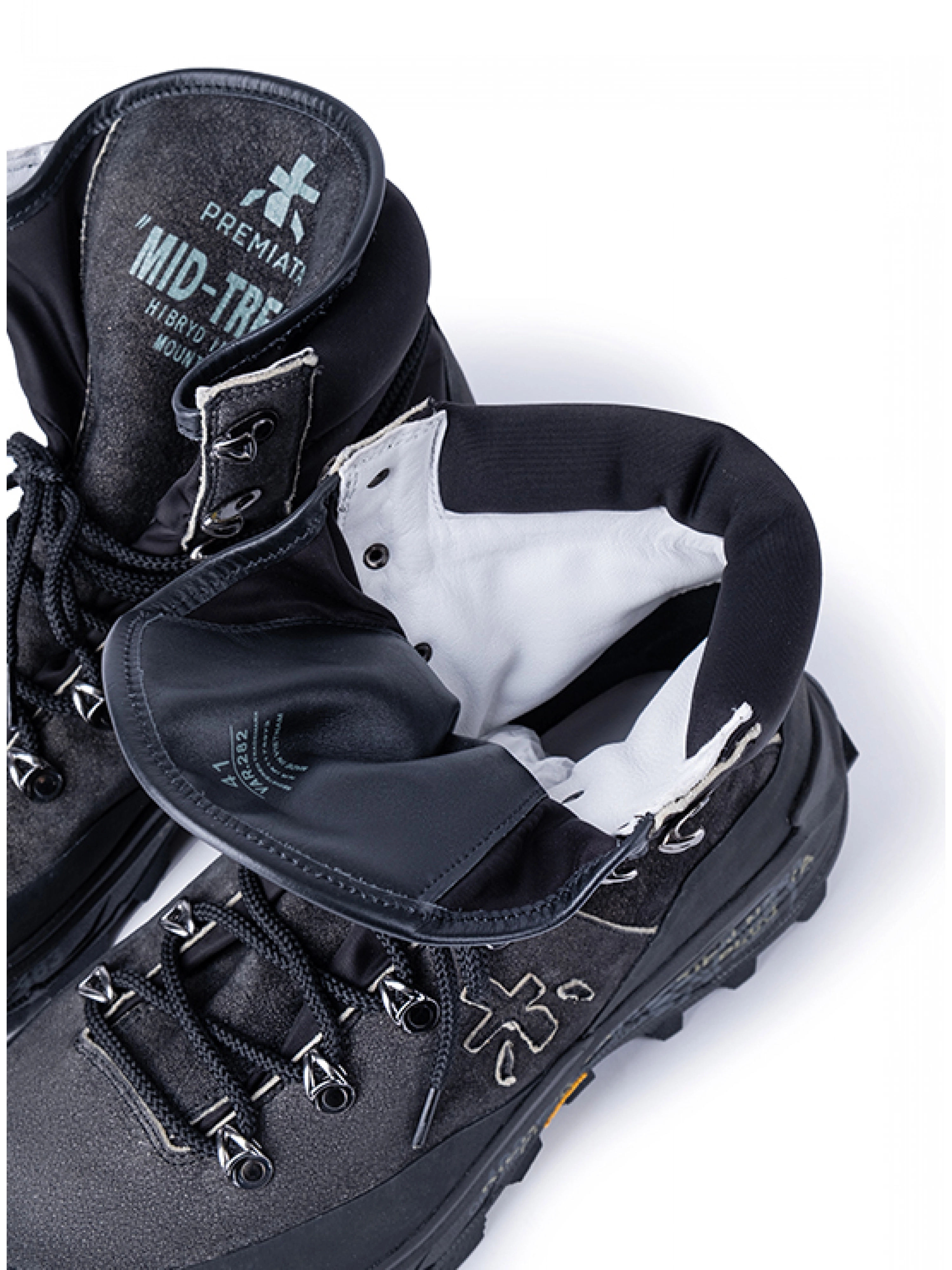 Ботинки Premiata Midtreck 282 в черном цвете на высокой шнуровке на подошве Vibram Ботинки Premiata Midtreck 282 в черном цвете на высокой шнуровке на подошве Vibram