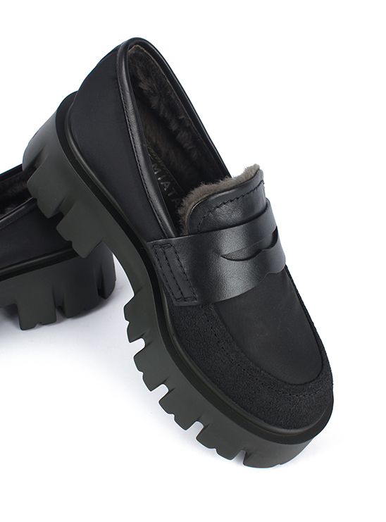 Утепленные черные туфли на тракторной подошве Premiata