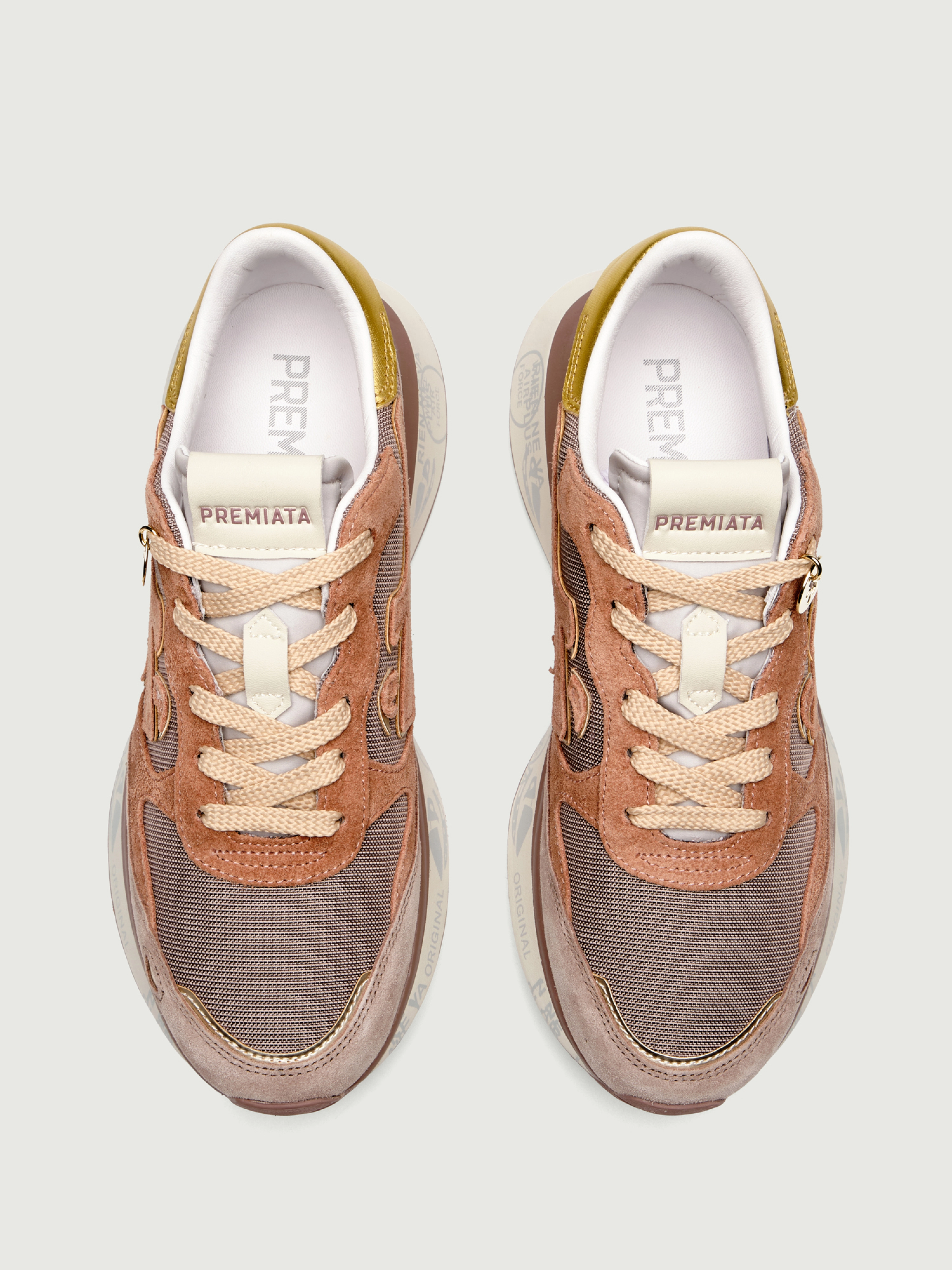 Женские кроссовки пудрового цвета Premiata LAURYN 7801 с золотым задником