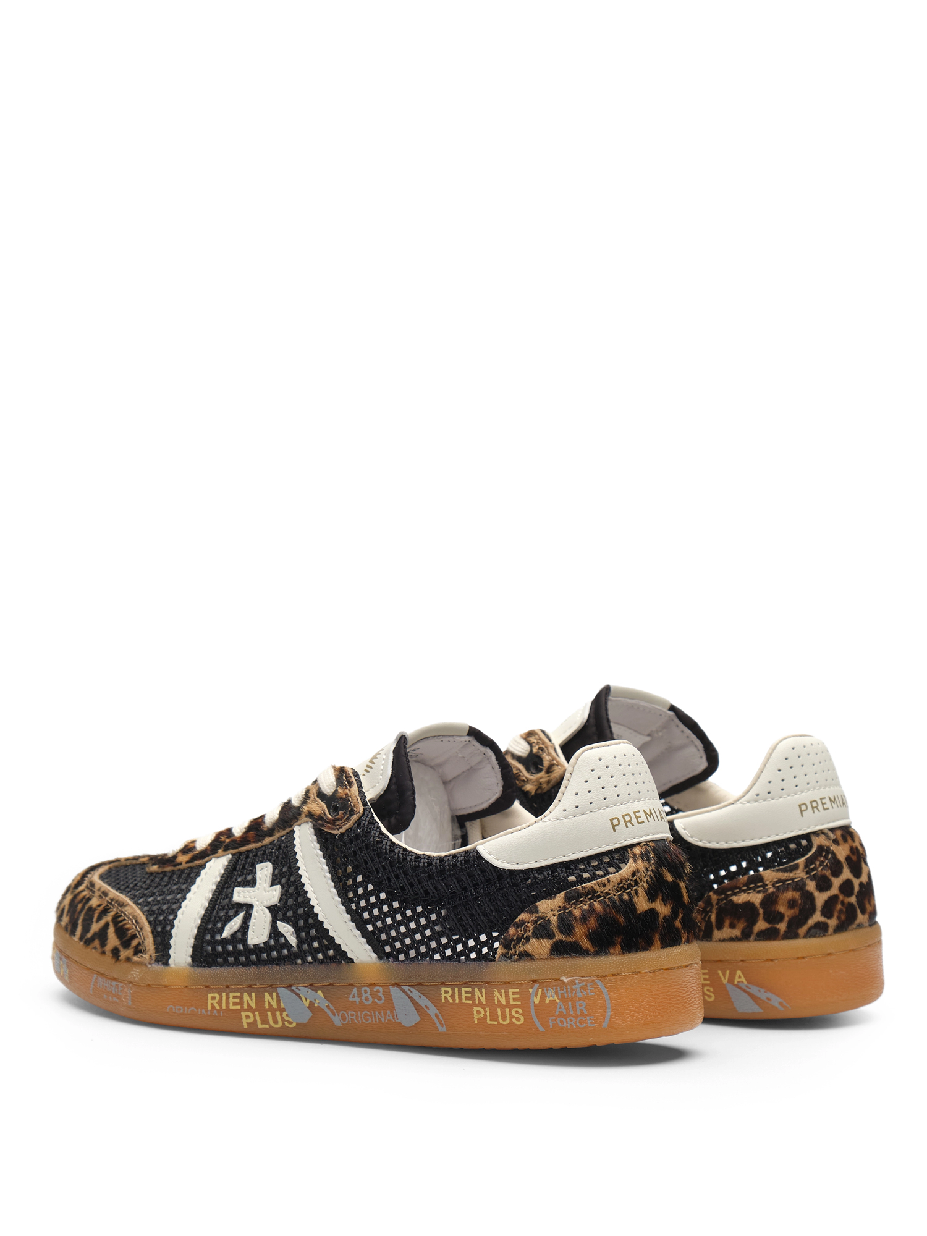 Перфорированные кеды в черном цвете с анималистичным принтом Premiata BONNIED8200 на коричневой подошве