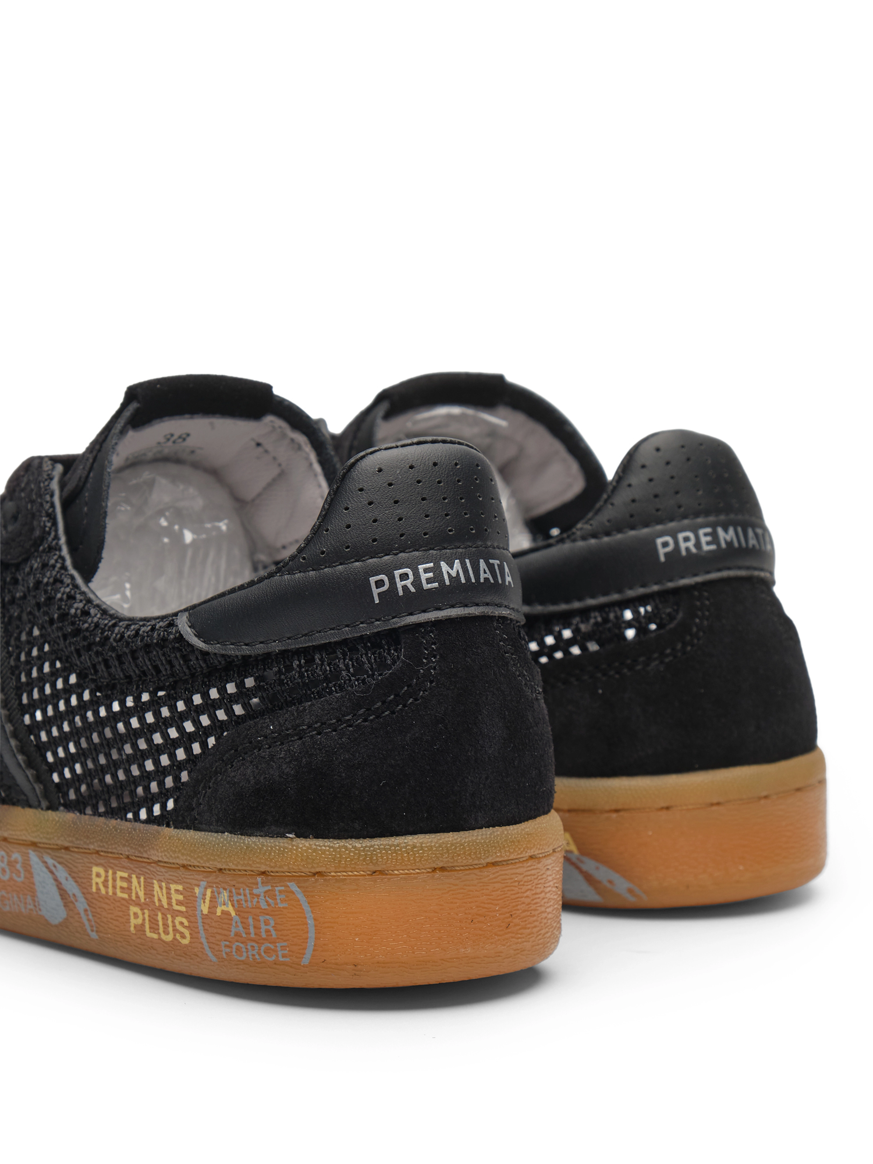 Перфарированные Кеды в черном цвете Premiata BONNIED8201 на коричневой подошве