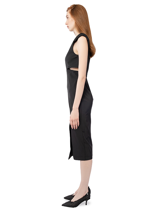 Черное платье-футляр с вырезами по бокам и асимметричным разрезом Patrizia Pepe